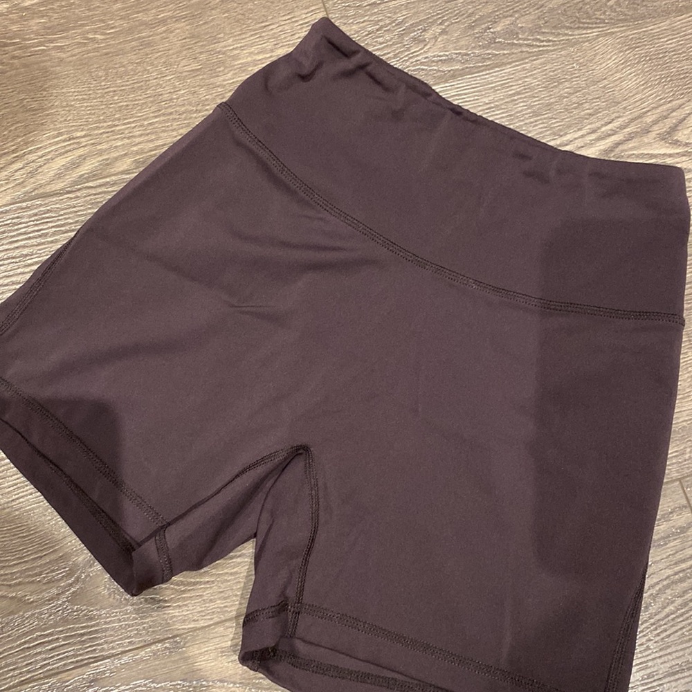 ALPHALETE PULSE SURGE SHORTS 💗 - Picture 2 of 5